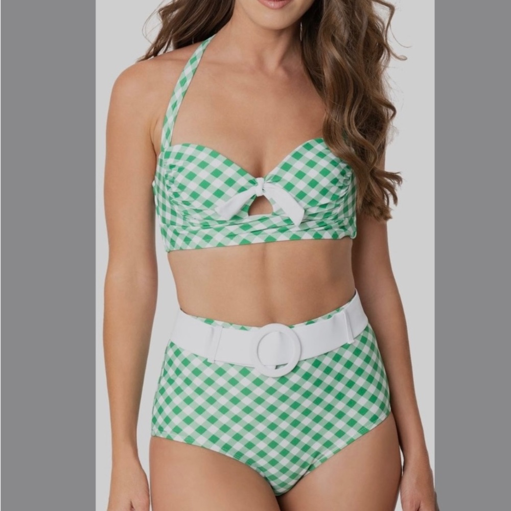 ISO Unique Vintage Mrs. West pin up bikini in size Medium or Large